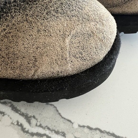 UGG Biker/Bomber Style Classic Length Sheepskin Boot- Sz 7 - Picture 5 of 8